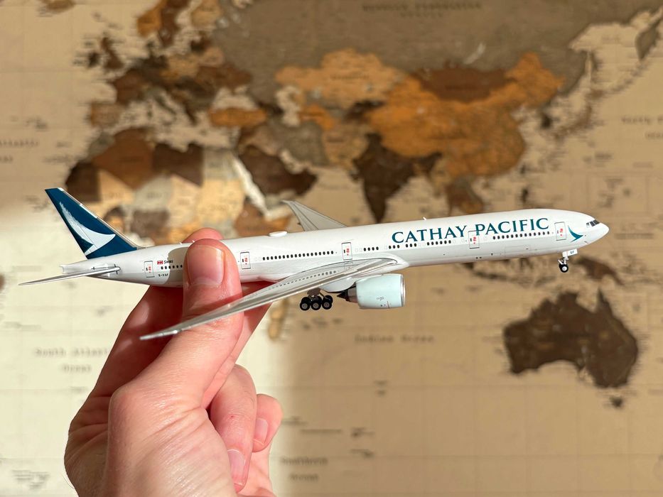 Miniatura Cathay Pacific Boeing 777