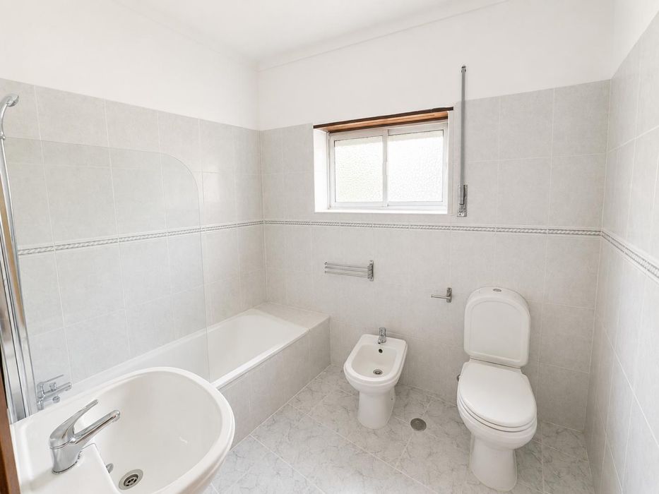 Arrendamento de apartamento T2 na Praceta Norton De Matos , 3