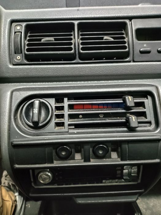 Ford Fiesta 1.1 (FAJ) 1993