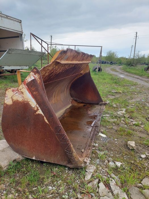 Ківш для фронтального погрущика