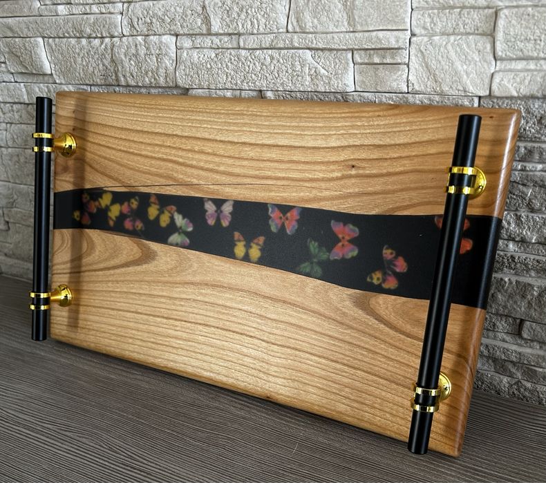 Tacka do serwowania z elementami żywicy epoksydowej