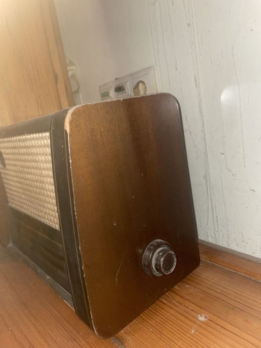 Radio antigo muito bom