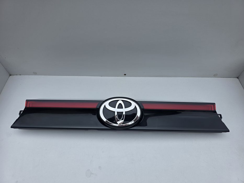 TOYOTA YARIS CROSS blenda klapy tylnej