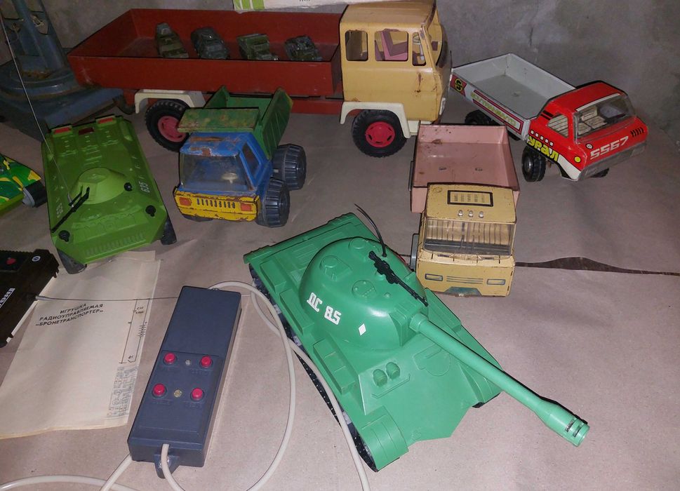 Игрушки машины (машинки) периода СССР.