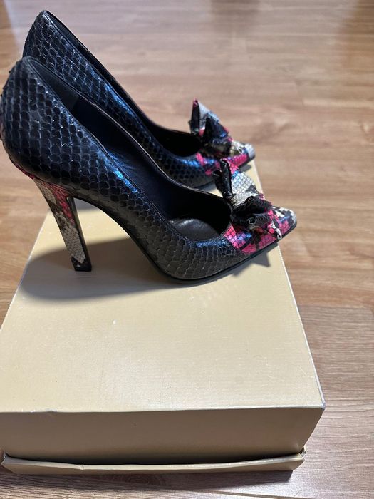 buty na wysokim obcasie