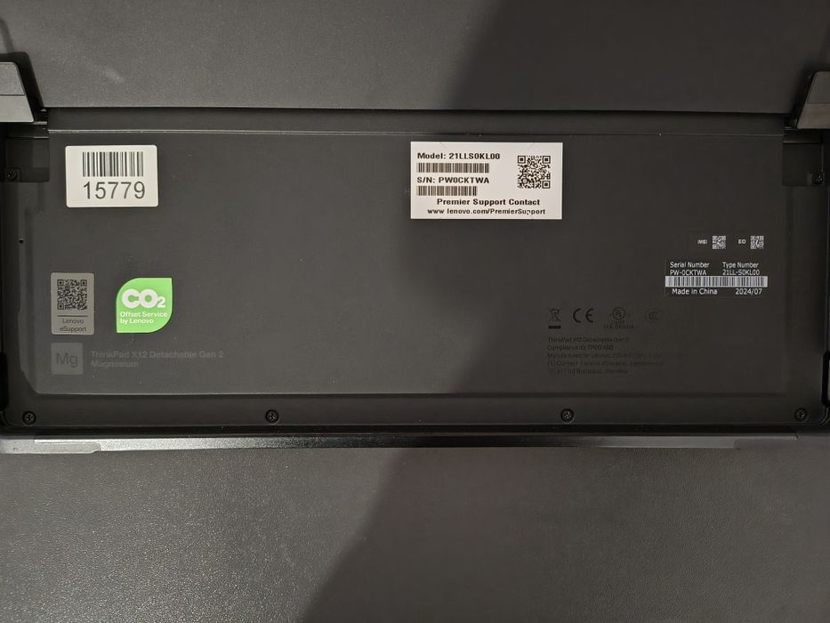 Lenovo Thinkpad x12 detachable gen 2 32gb ddr5 i5 ultra 134u