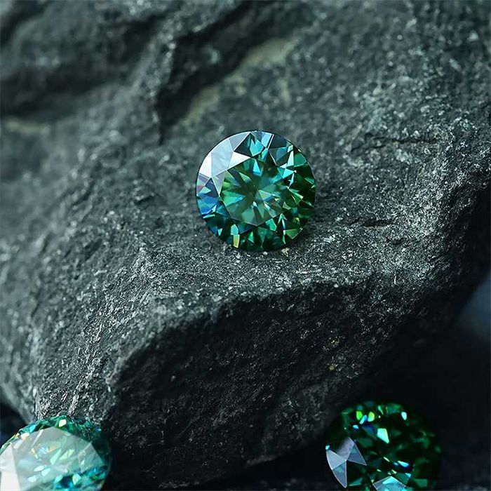 Diament Moissanit Zielony 6,5mm- 1CT VVS1-D