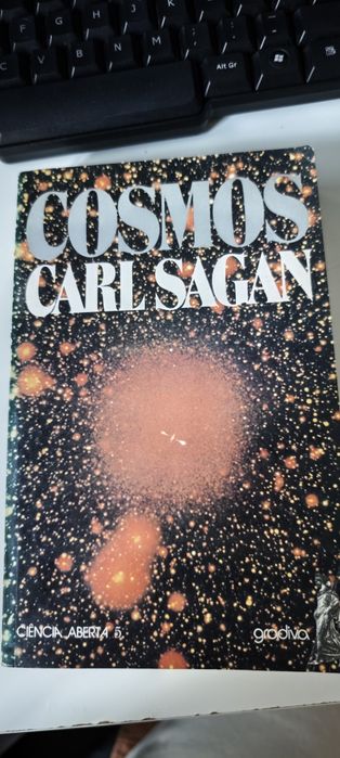 Livro Cosmos - Carl Sagan