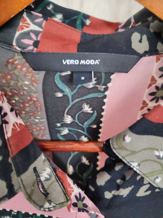Sukienka koszulowa Vero Moda