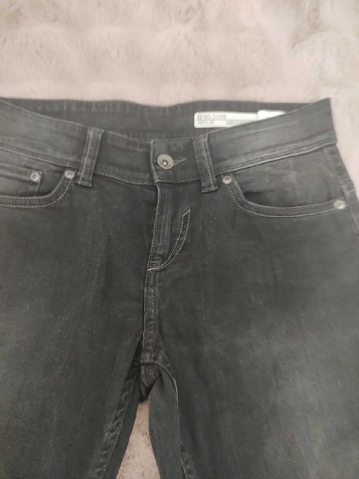 czarne jeansy W 27 L 32