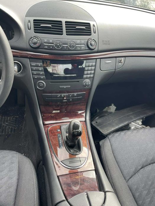 Mercedes-Benz E200 Viatura para peças