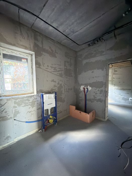 Будинок біля лісу 113 м, 59 м гараж, 4 сотки землі. Гостомель біля лісу.