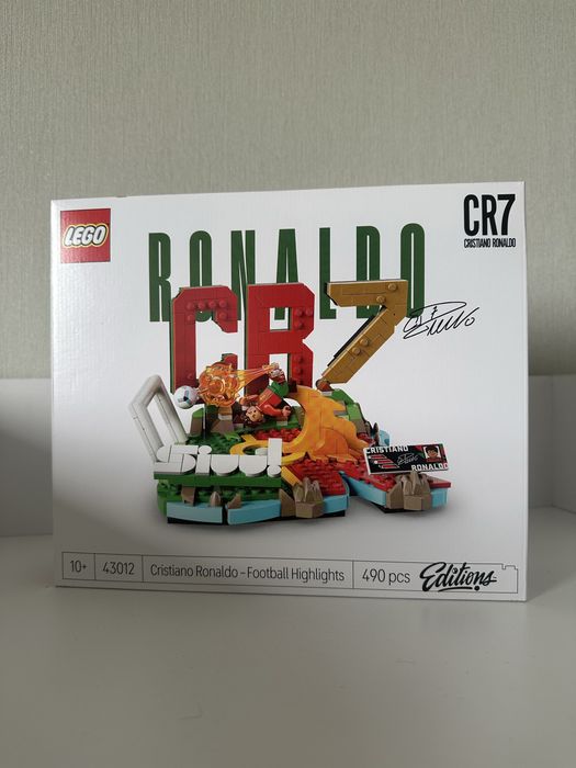 Конструктор LEGO Editions Кріштіану Роналду — найкращі моменти футбольних матчів (43012)