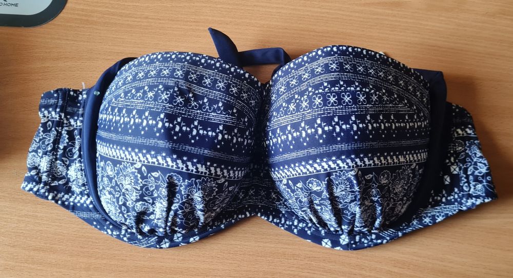 Biustonosz do stroju kąpielowego GEORGE 85G - nowy