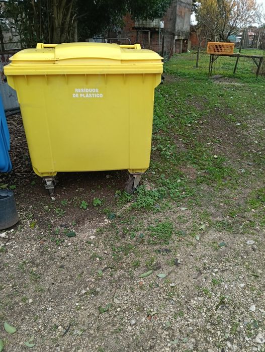 Vendo contentor do lixo