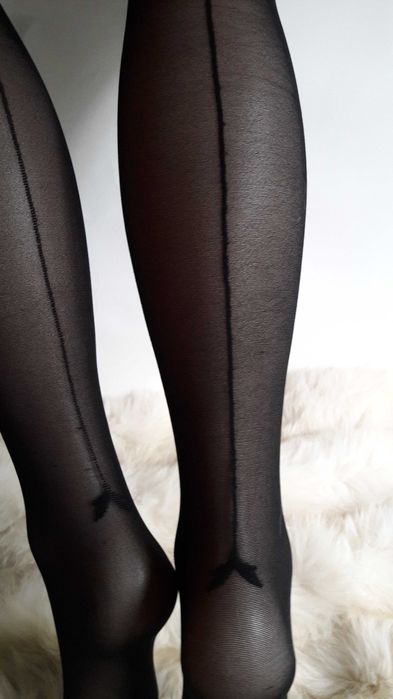 Pończochy samonośne  3/4  z szewkiem