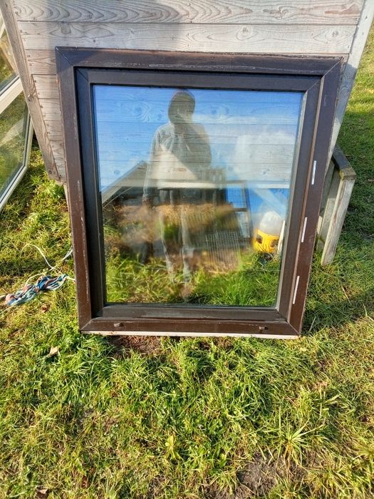 Okna pcv orzech/białe