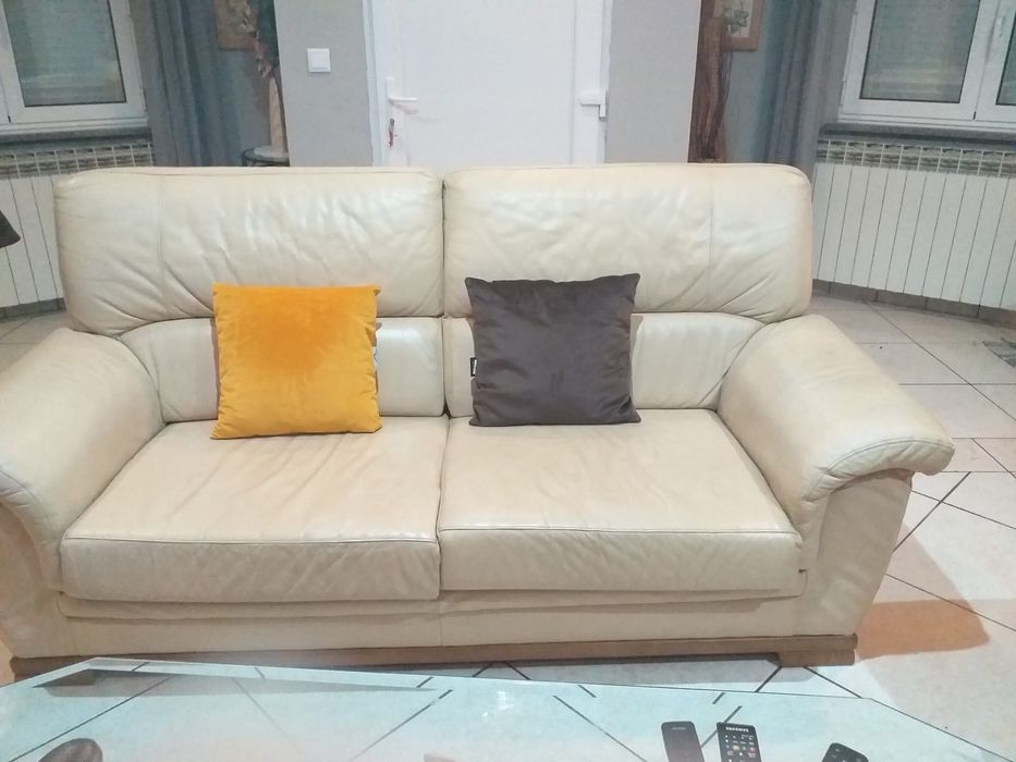 Conjunto de sofás  em pele