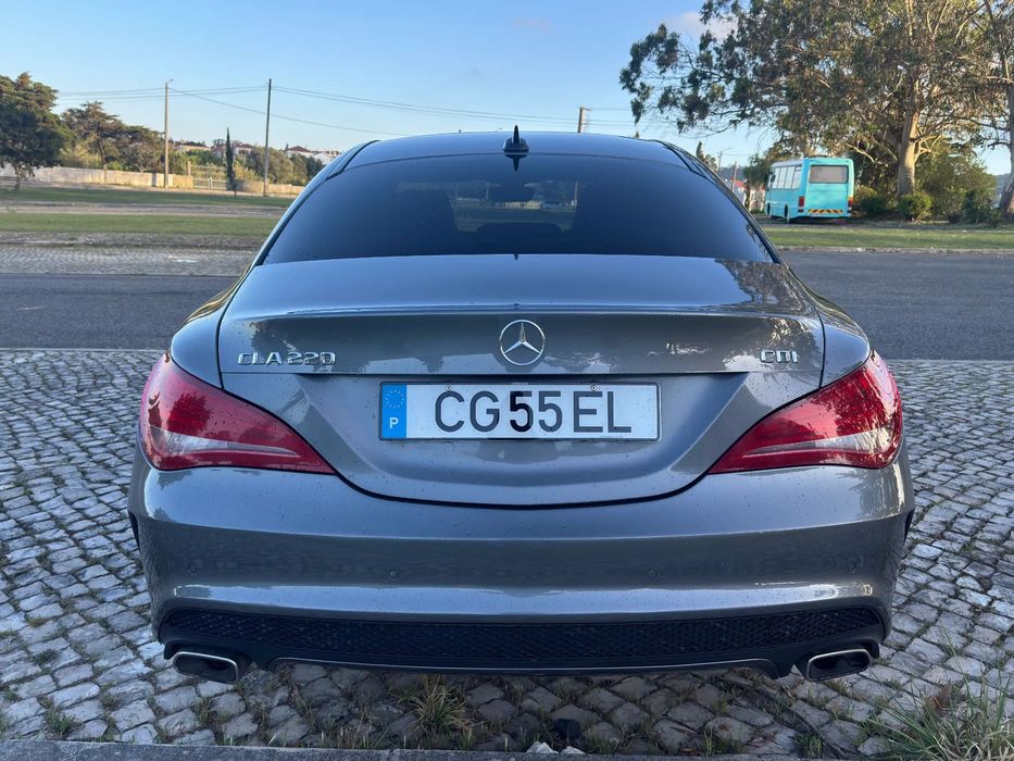 Mercedes-Benz CLA 220 d 7G-DCT AMG Line