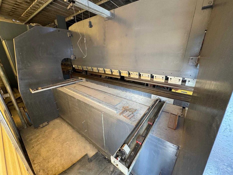 Máquina Quinadeira Guifill 100Ton 3000mm