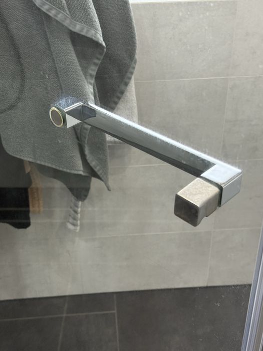 Kabina  prysznicowa bez brodzika 108/88