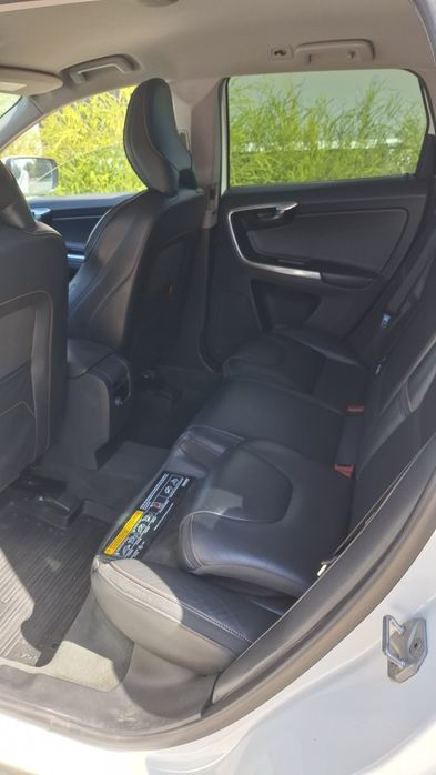 VOLVO  XC 60  D4