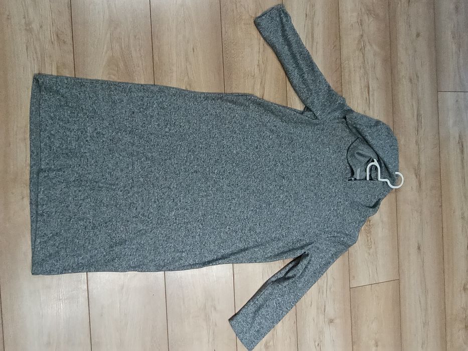 Sukienka M z kapturem nowa