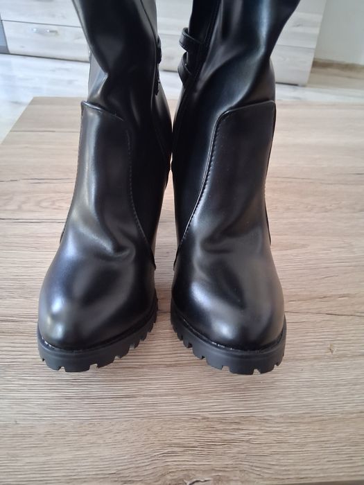 Kozaki damskie z wysoką cholewką 39 zimowe