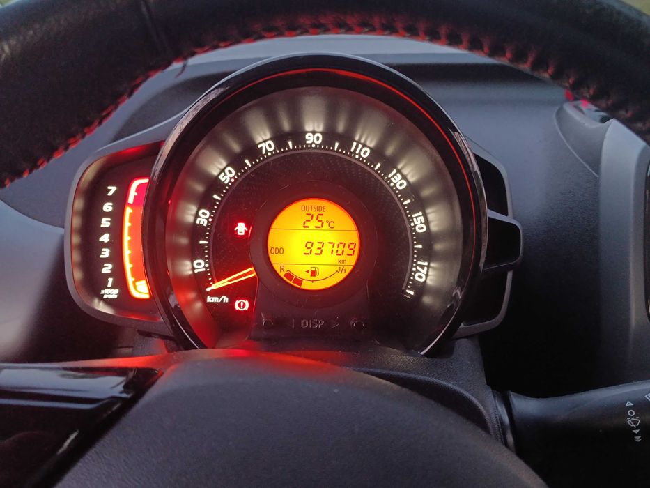 TOYOTA AYGO 1.0-72Cv! Mesmo Novo! 93709Kms! Negociável!