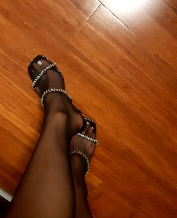 Szpilki, klapki z cyrkoniami Quazi 37