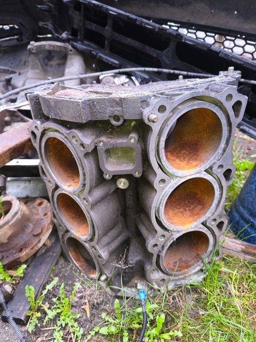 Блок під столик V6 блок мотора