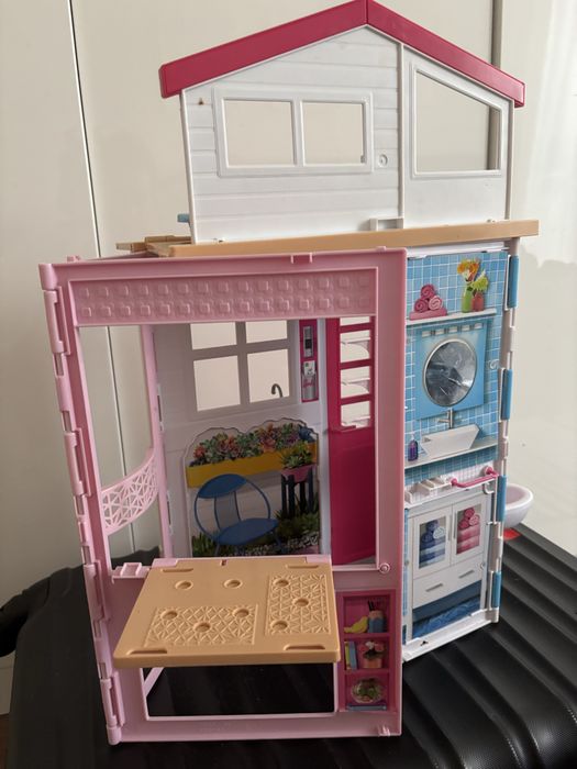 Skladany domek dla Barbie Mattel