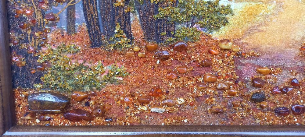 Картина из янтаря