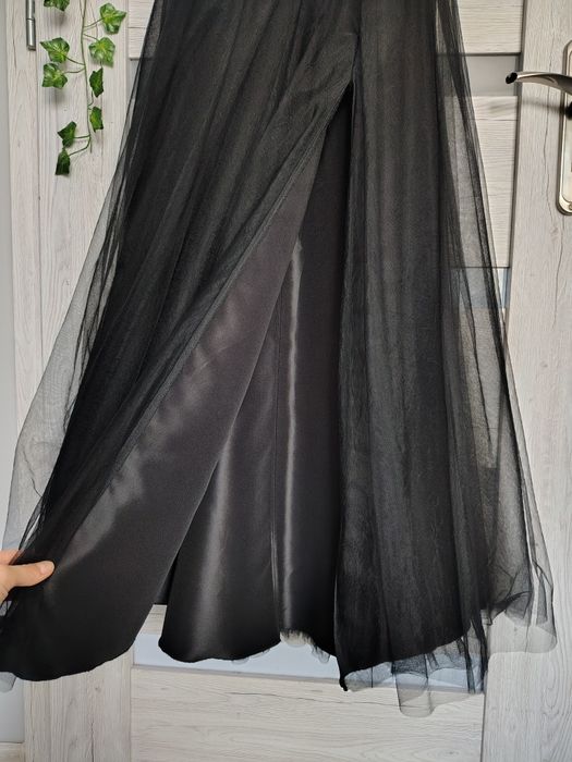 Piękna suknia wieczorowa, na studniówkę, półmetek, wesele. rozm. 38 M