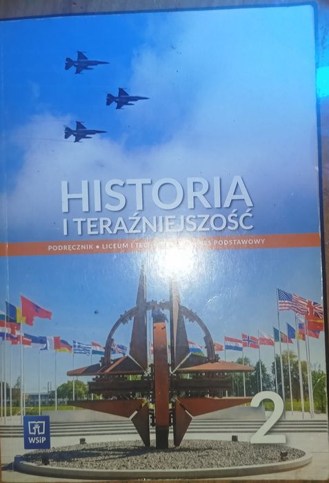 Książka do technikum " historia i teraźniejszosc "