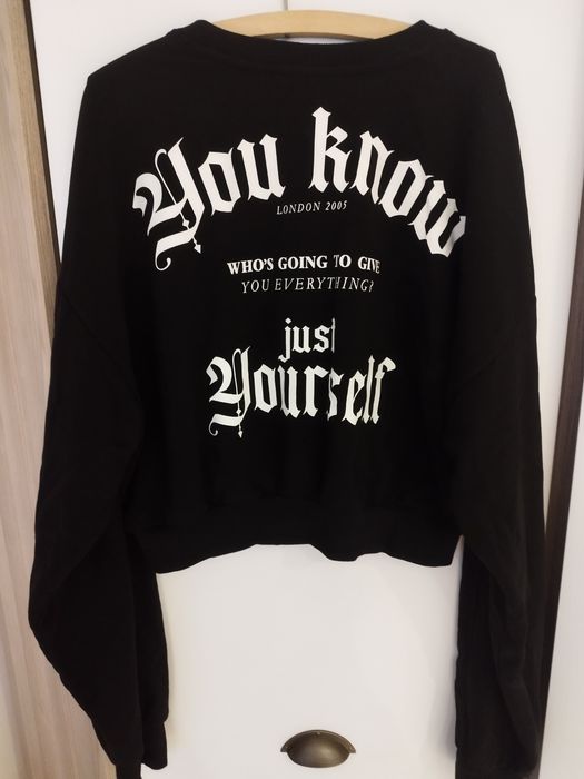 Krótka bluza r. L Bershka