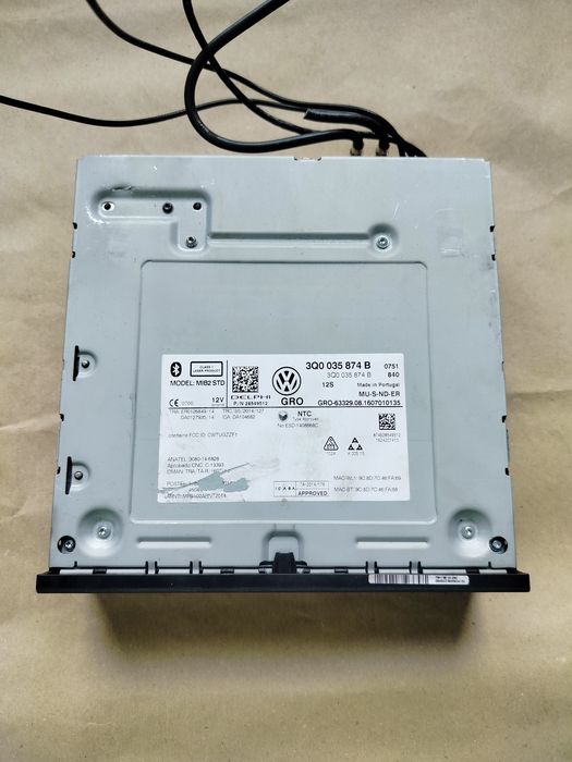 Czytnik nawigacji radia  mib2 + karta VW golf 7 passat B8