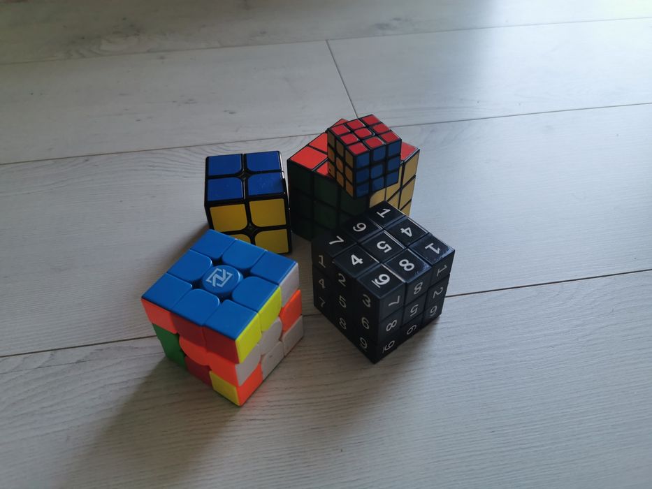 Zestaw kostek Rubika
