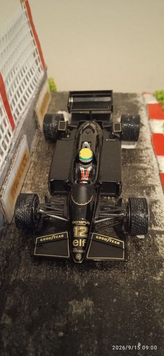 Diorama Senna GP Portugal 1985