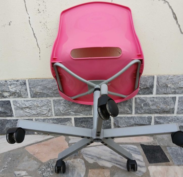 Cadeira ikea snille rosa