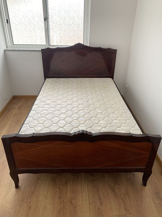 Cama 1.20x1.80 com colchão