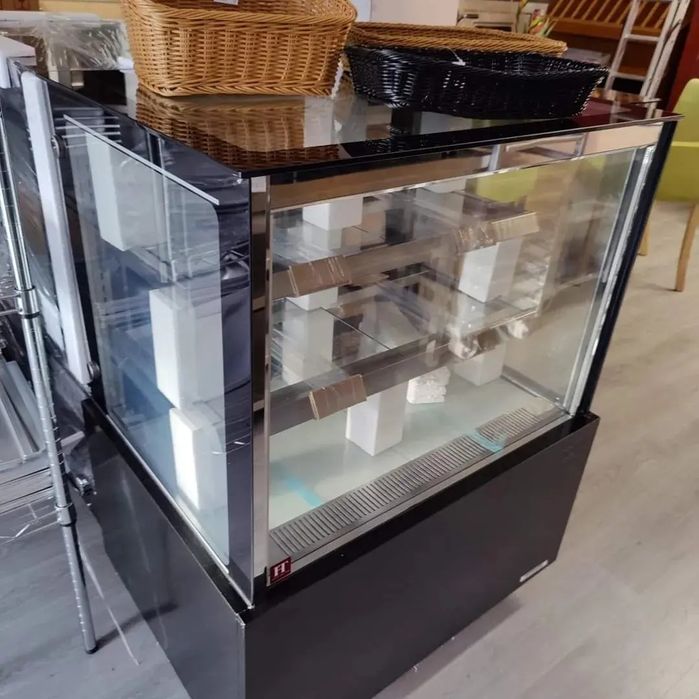 Vitrine de pastelaria 1100€ melhor impossível