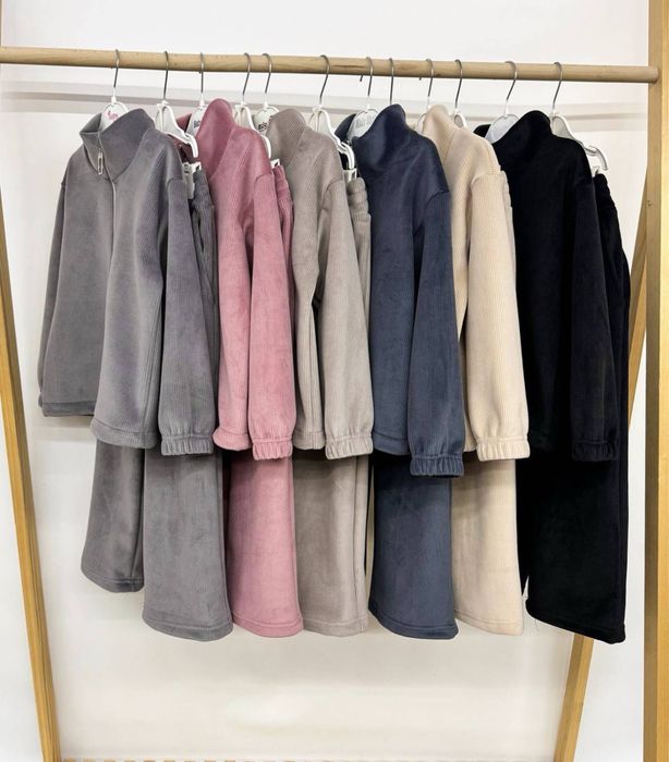 Велюровий утеплений костюм палацо