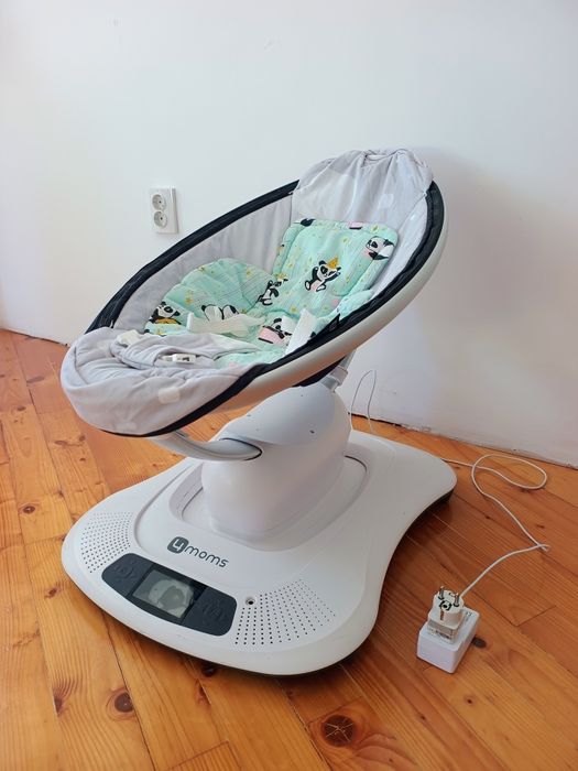 Заколисуючий центр (шезлонг-гойдалка) 4moms mamaRoo 3.0 (модель 1026).