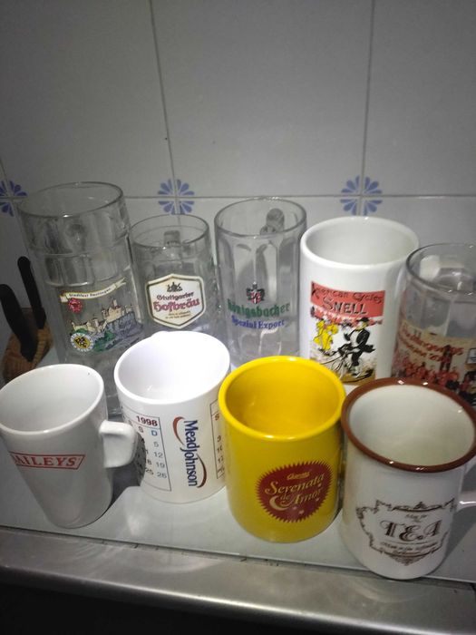 Peças de barro para presépio de natal entre outras coisas