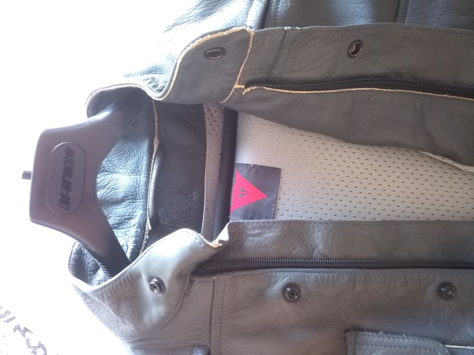 Blusão casaco Dainese 48 em couro cabedal Novo/nunca usado