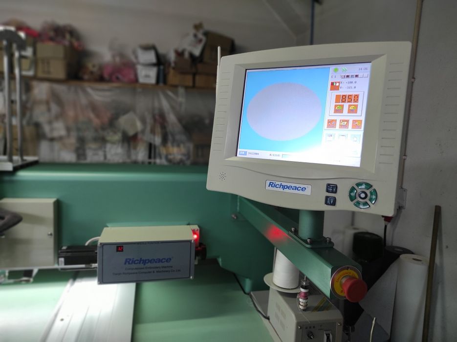 Máquina de Bordar Richpeace 12 cabeças