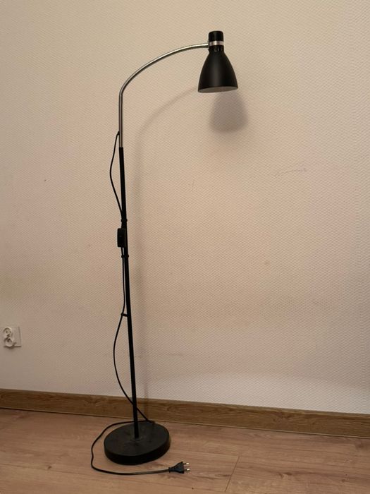 Hansson Lampa podłogowa 155cm czarny
Lampa podłogowa HANSSON W155cm cz