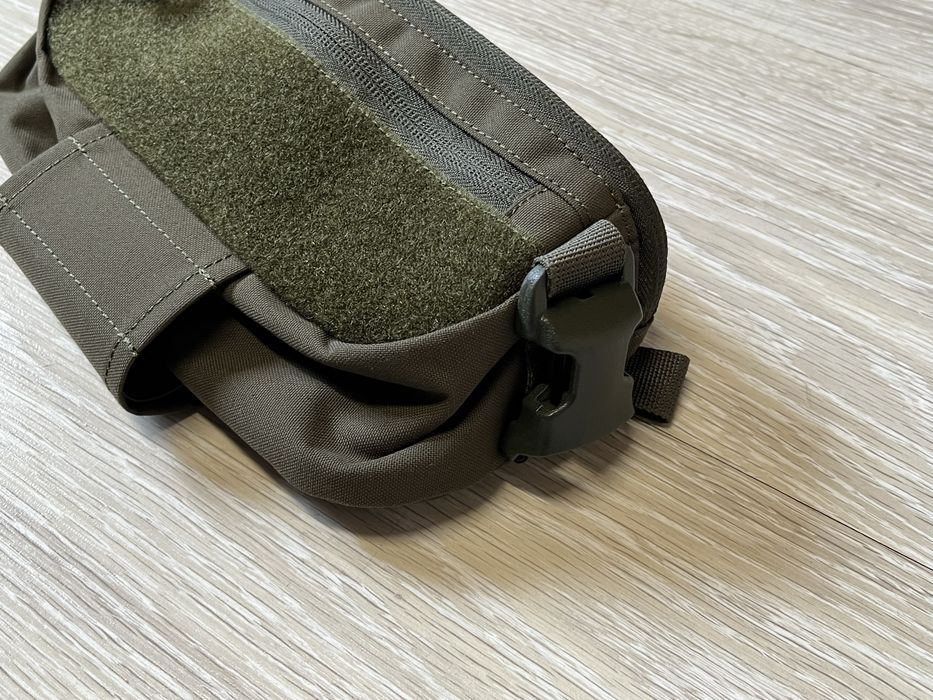 Nerka taktyczna replika Agilite Six Pack Hanger