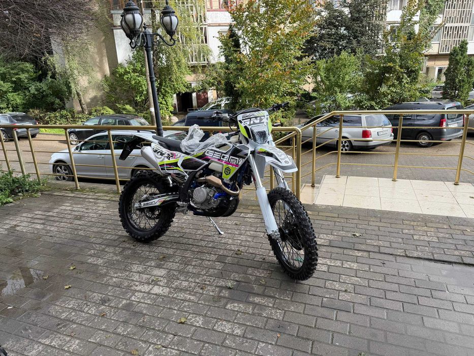 Мотоцикл Geon Dakar GNX K27 300YGS
